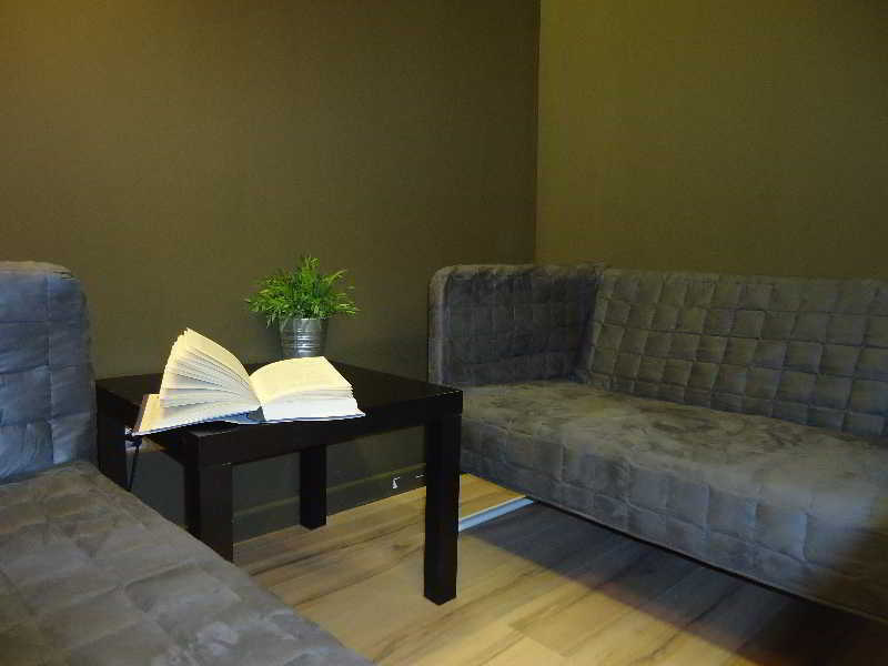 Gracia City Hostel Барселона Екстериор снимка A room at the library