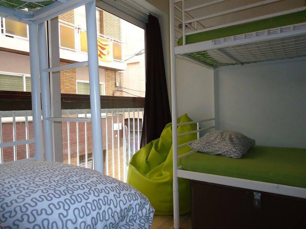 Gracia City Hostel Барселона Екстериор снимка Hostel in Madrid, Spain